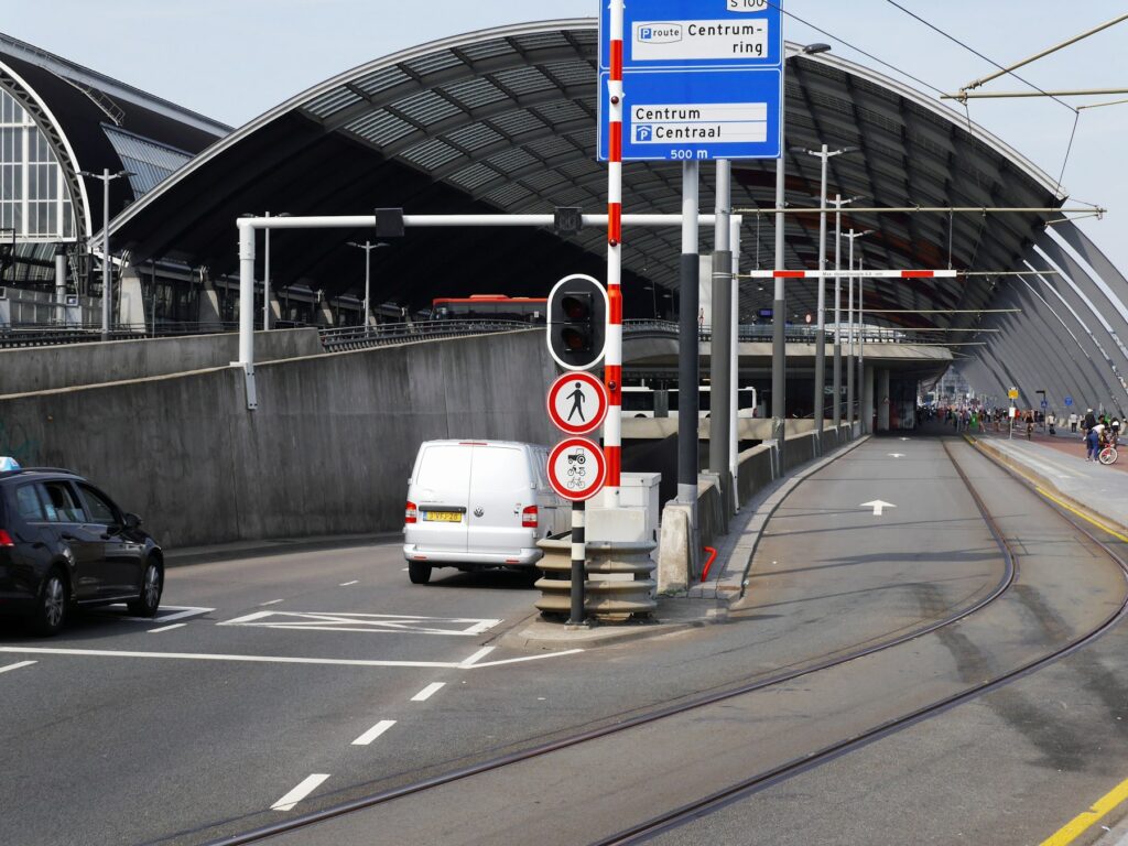 Concrete and glass bus station structure
